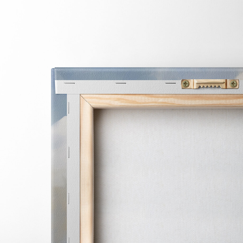 Two pictures of a teddy bear holding a balloon