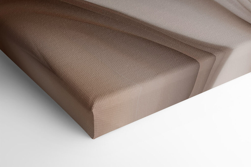 Soft waves of subtle tones